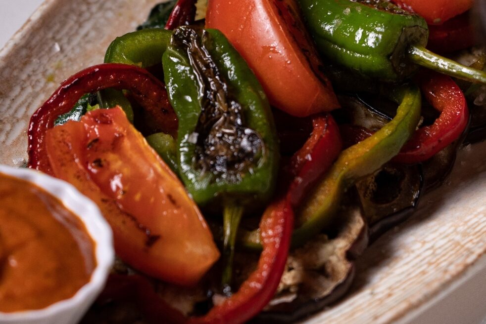 Parrillada de verduras de tomate mixta
