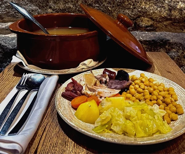 cocido madrileno en plaza mayor madrid